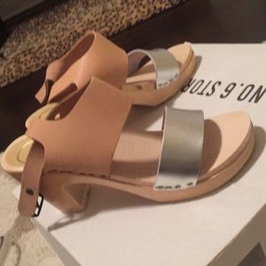 No, 6 Strappy Sandal